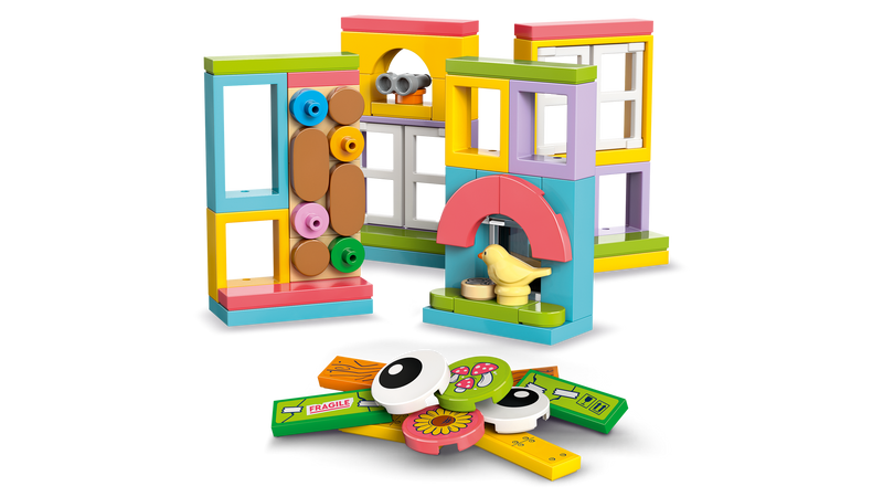 LEGO Friends Tree House Hangout Building Set 701 Pieces - British product