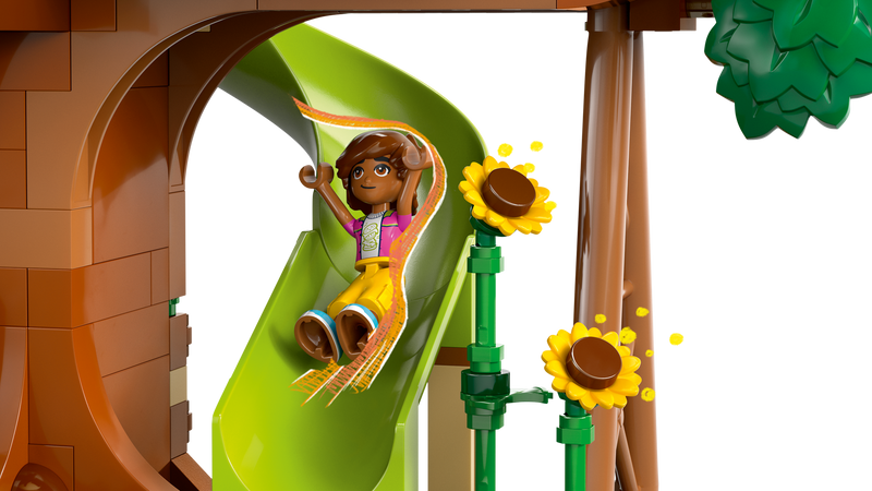 LEGO Friends Tree House Hangout Building Set 701 Pieces - British product
