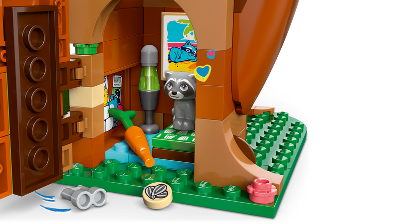 LEGO Friends Tree House Hangout Building Set 701 Pieces - British product