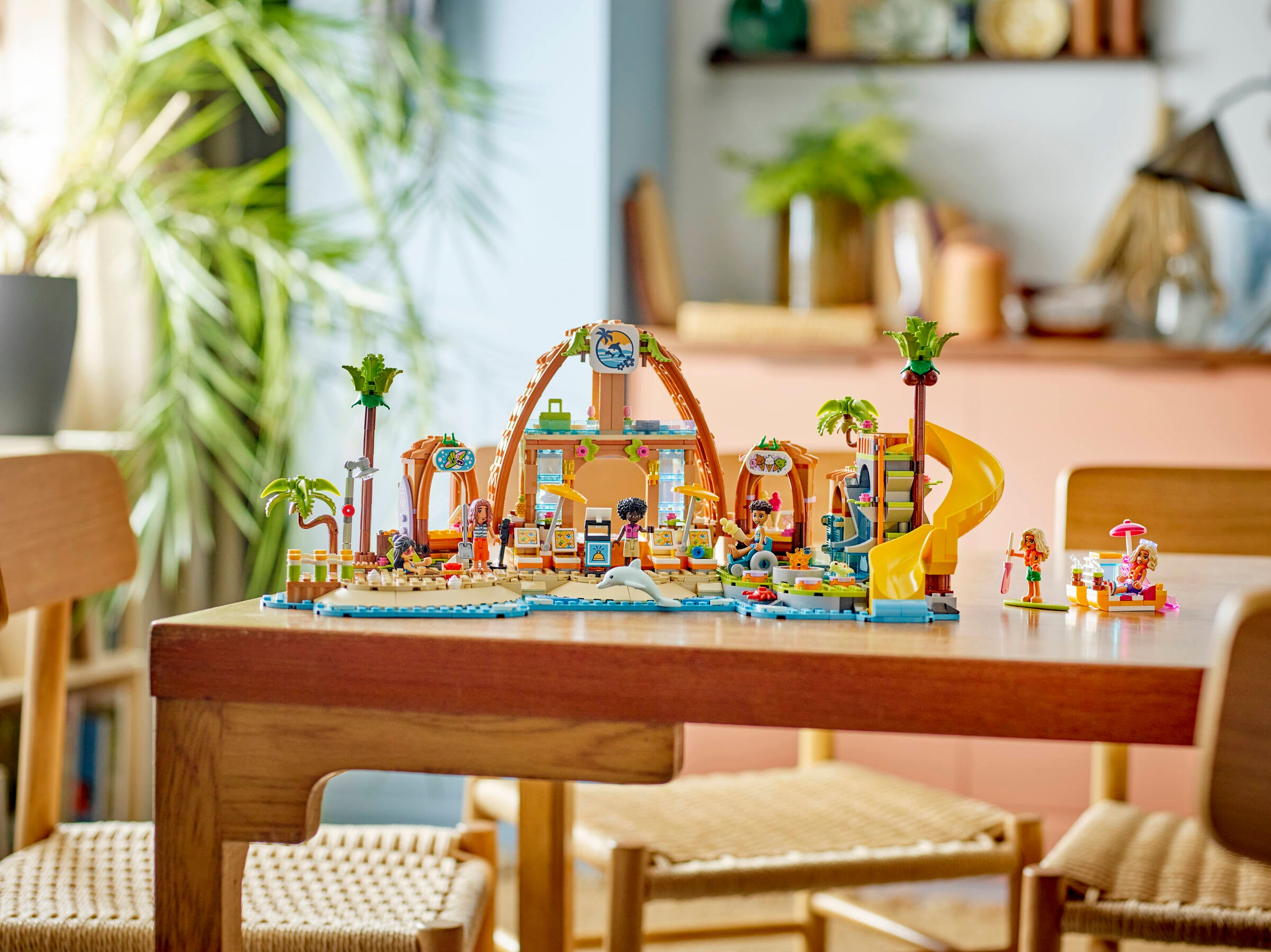 LEGO Friends Family Vacation Beach Resort building set 1140 pieces - British product