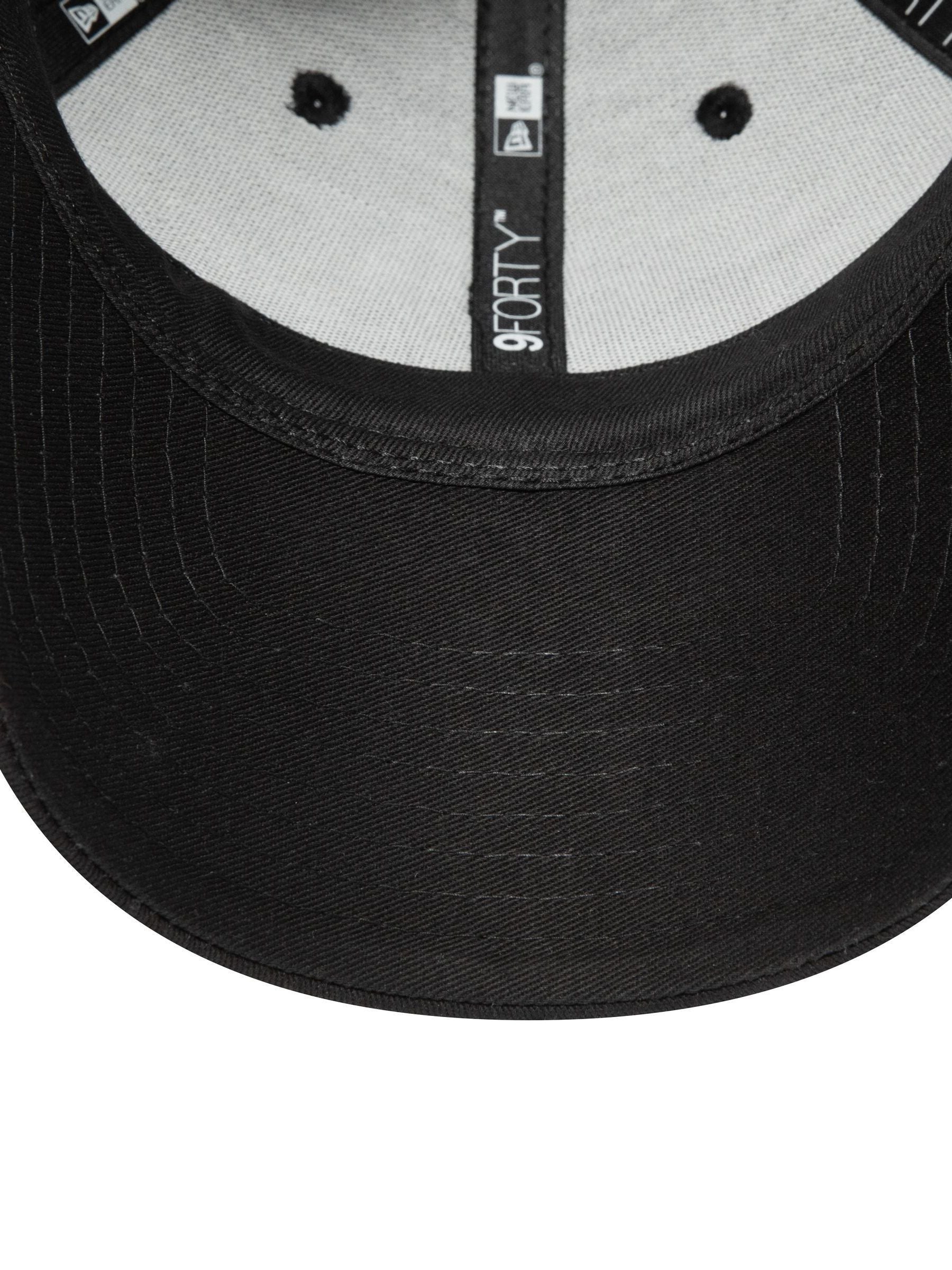 New Era Yankees 9FORTY cap peach pink, imported from the UK