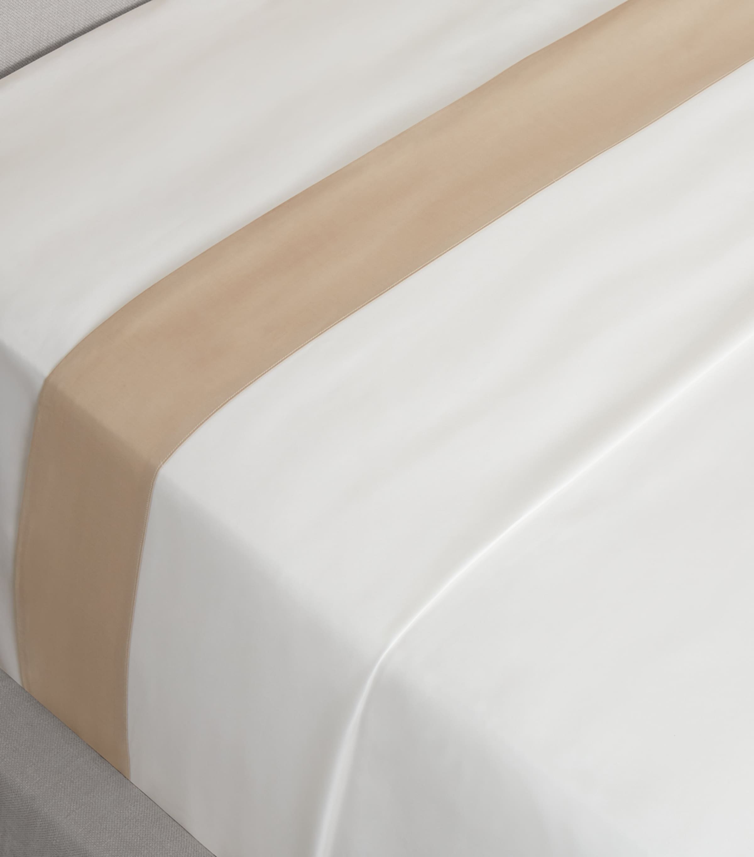 Frette square pillowcase 65cm x 65cm - British product