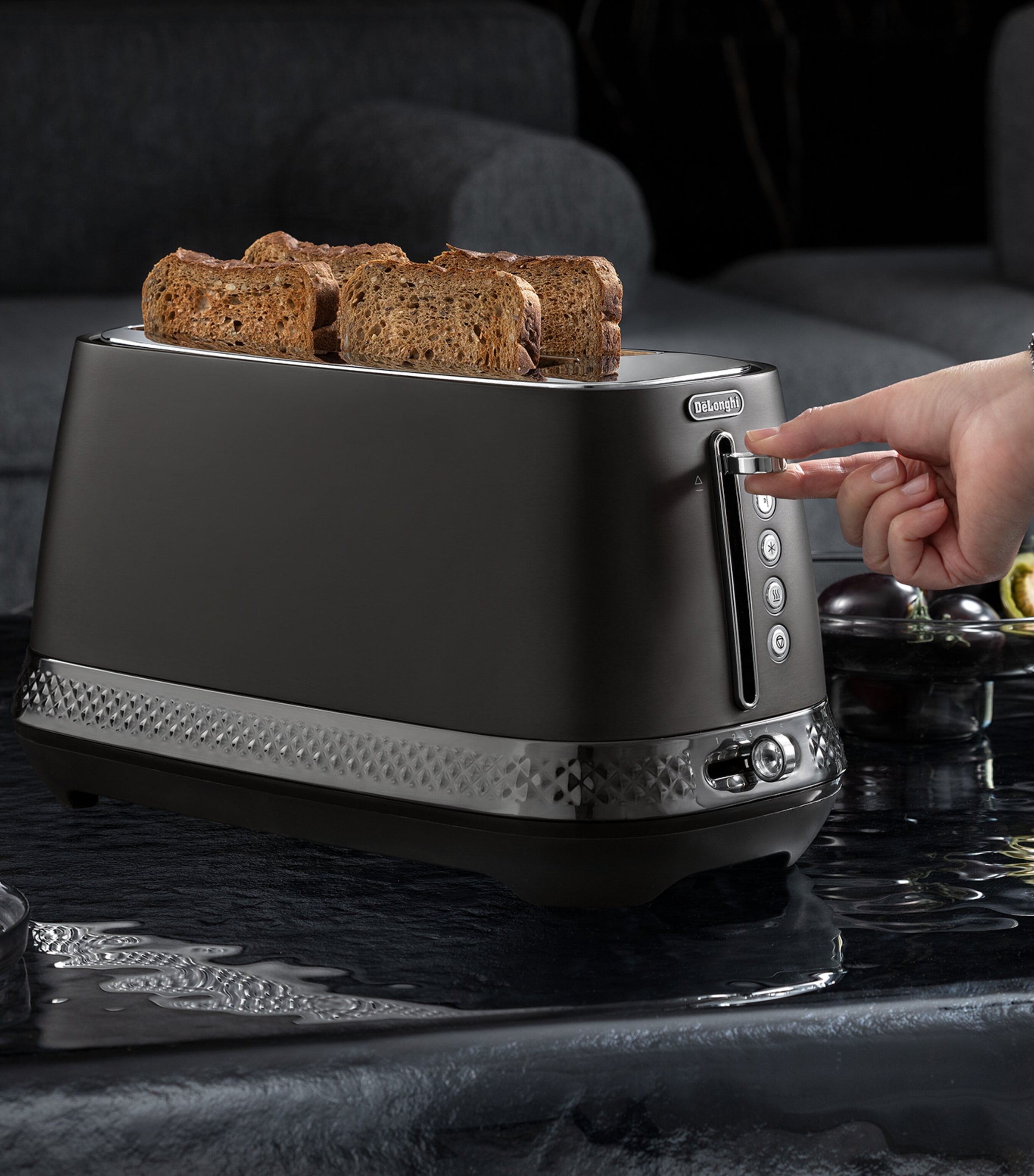 De'Longhi Stainless Steel Diadema Toaster - British product