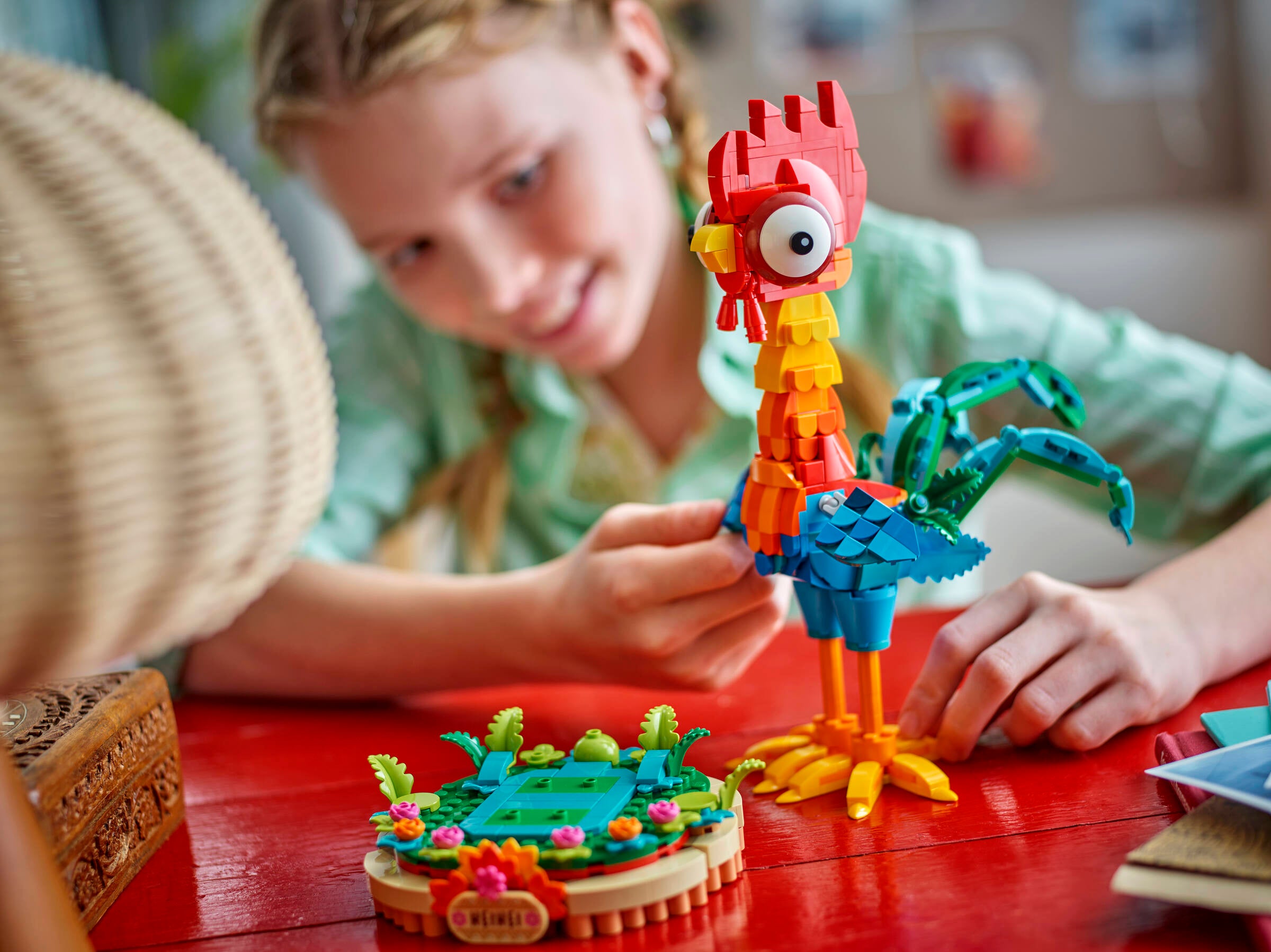 LEGO Heihei Disney Moana 2 Building Set 566 Pieces, UK version