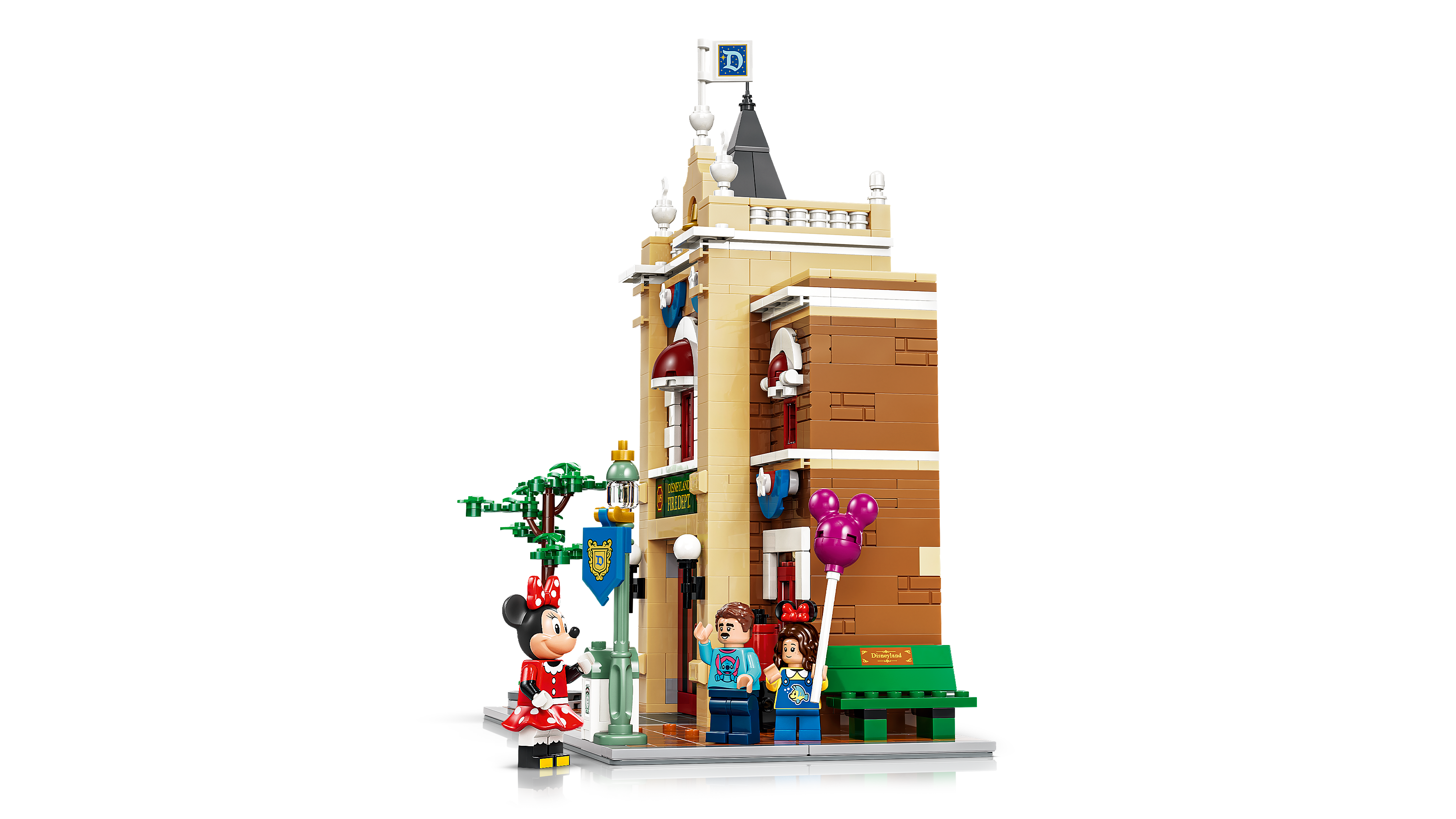 LEGO Disney Main Street U.S.A. building set 3899 pieces (British brand)
