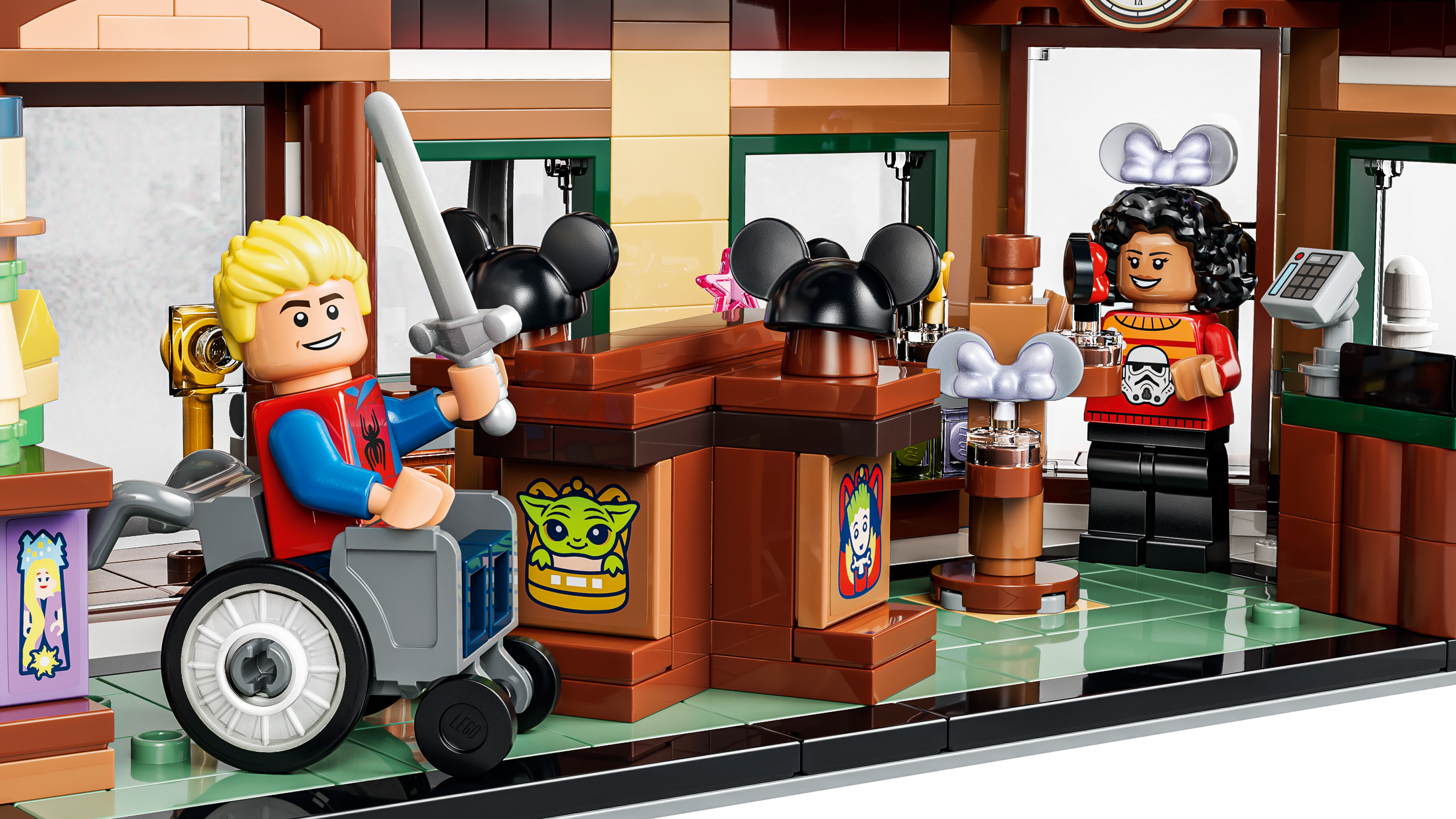 LEGO Disney Main Street U.S.A. building set 3899 pieces (British brand)