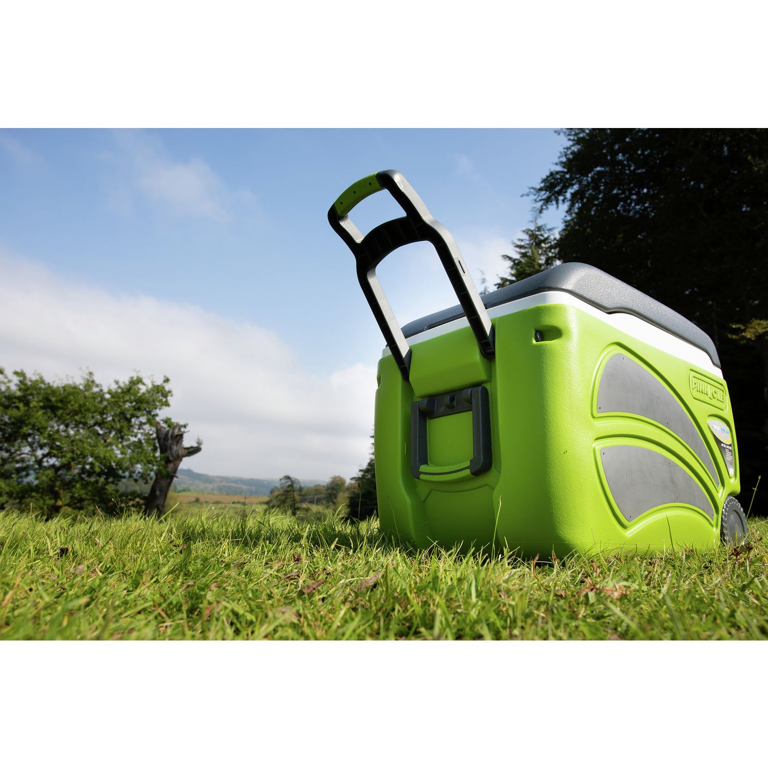 Vango Pinnacle wheeled cool box 45L, imported from the UK
