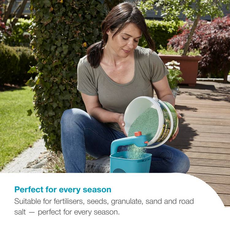 Gardena M hand spreader (British brand)