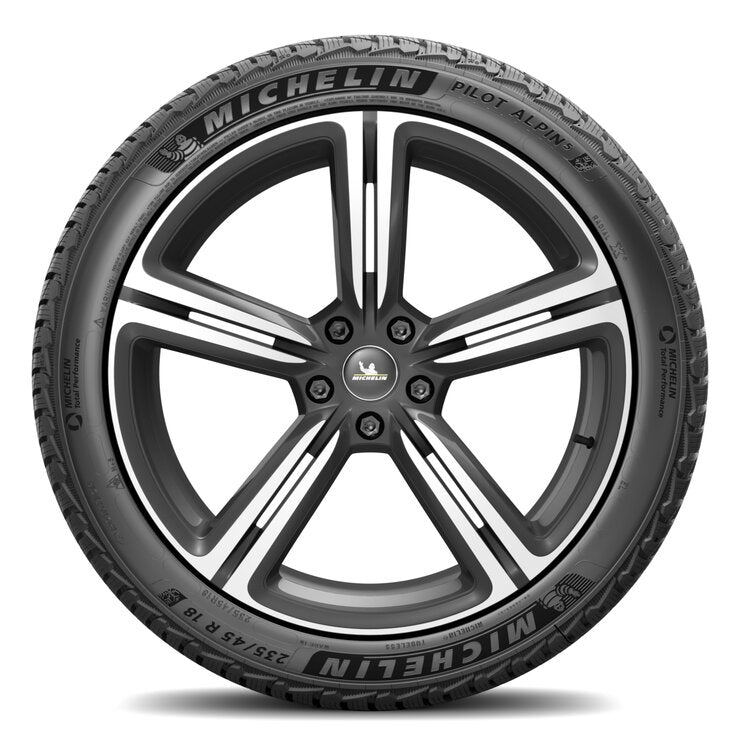 Michelin Pilot Alpin 5 winter tyre 245/40 R18 - British product