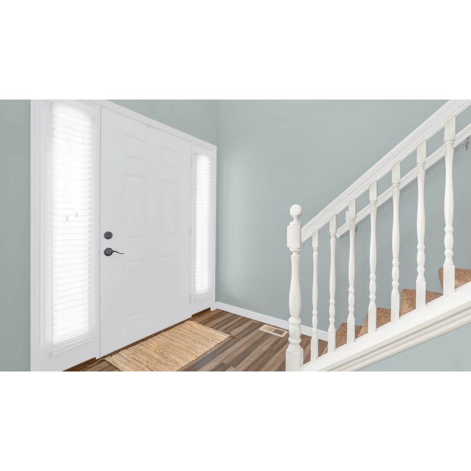 Johnstone's gloss paint Brilliant White 1.25L (British brand)