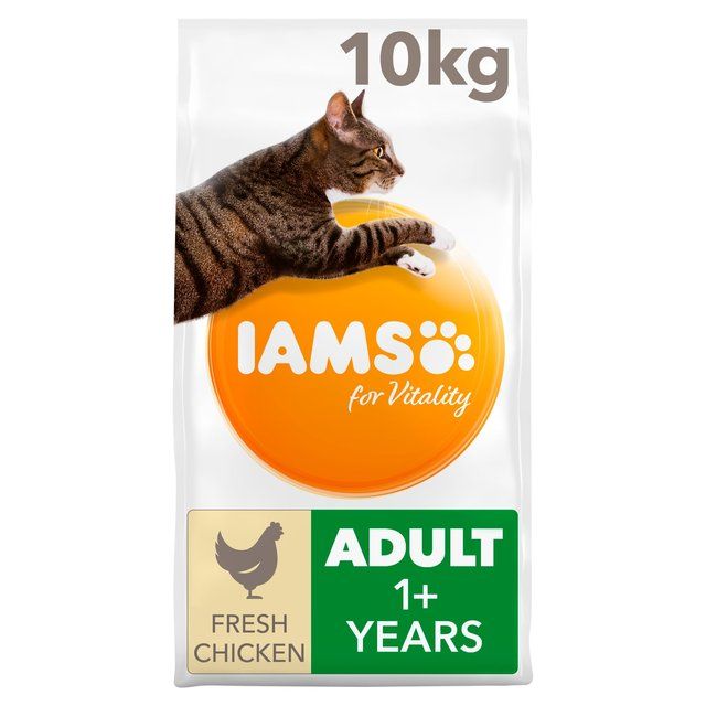 IAMS for Vitality Adult Cat Food with Fresh Chicken   10kg GOODS M&S   