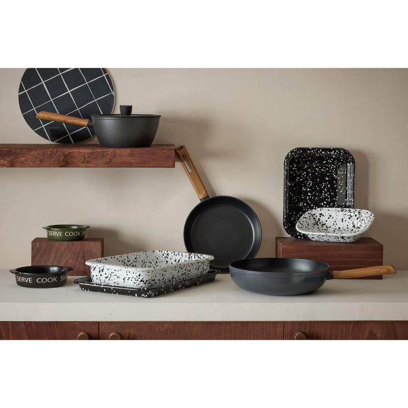 Habitat enamel roaster black 29cm, imported from the UK