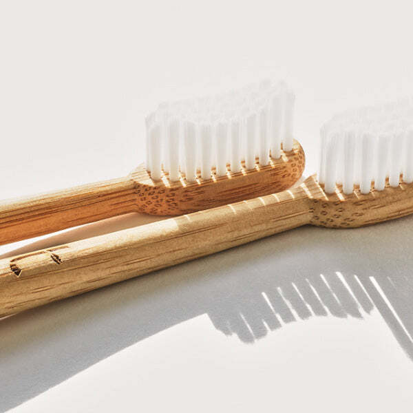 Truthbrush bamboo toothbrush Moss Green Medium (British brand)