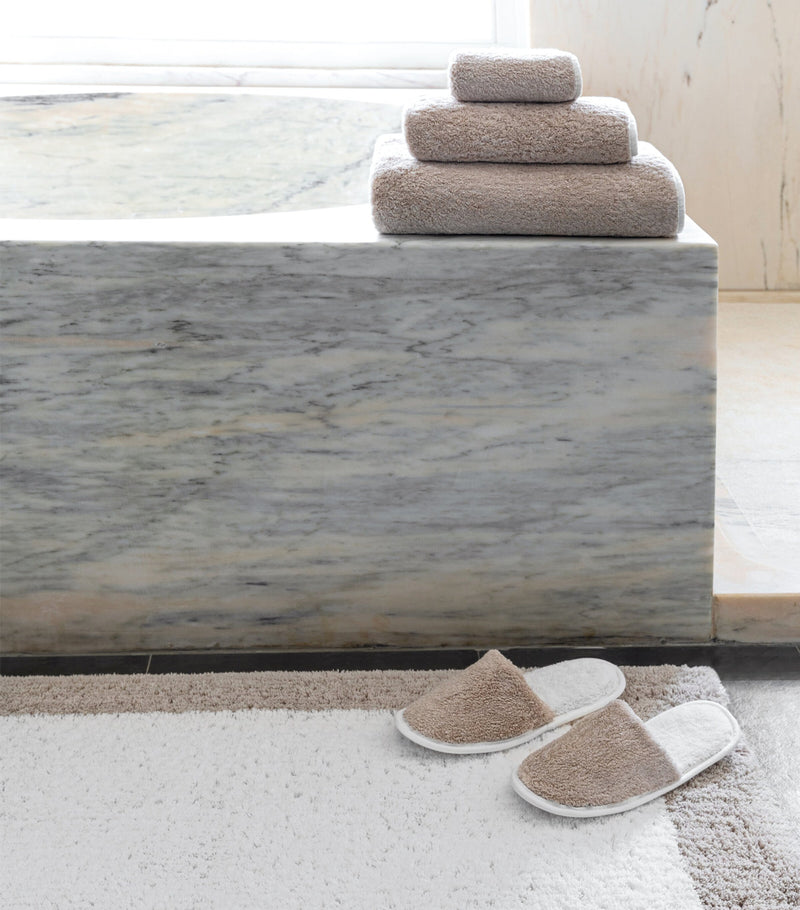 Graccioza Bicolore bath sheet 95cm x 150cm, UK version