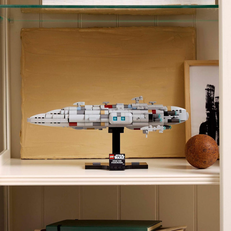 LEGO Star Wars Home One Starcruiser building set 559 pieces, imported from the UK