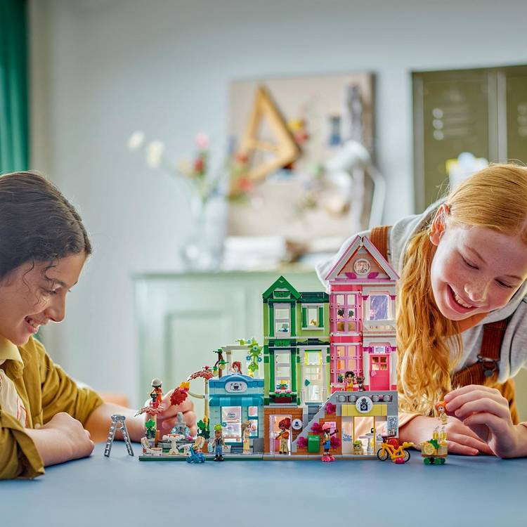 LEGO Friends Heartlake City apartments and shops set 42670, UK version