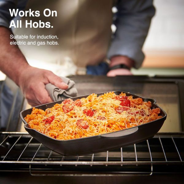 VonShef seasoned cast iron griddle pan, imported from the UK