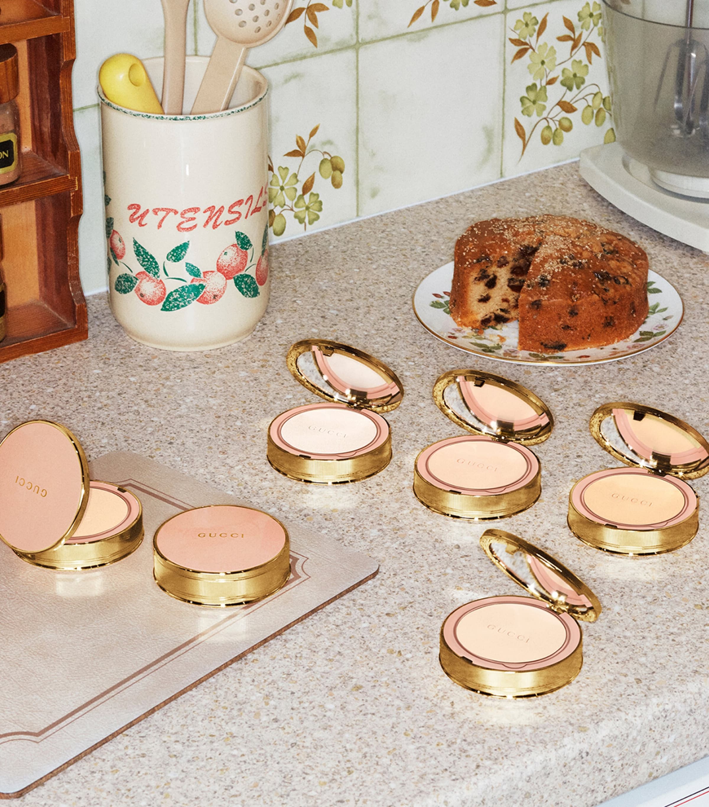 Gucci matte face powder refill for even skin tone 10g, imported from the UK