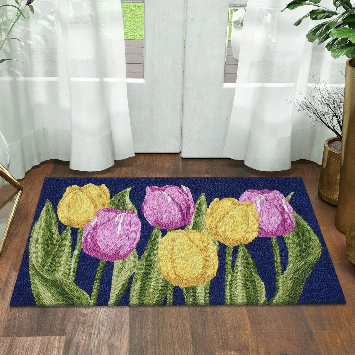 Spring Tulip Hooked Accent Rug, 56 x 97 cm