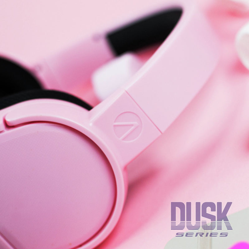 STEALTH PANTHER gaming headset in soft pink wired, UK version