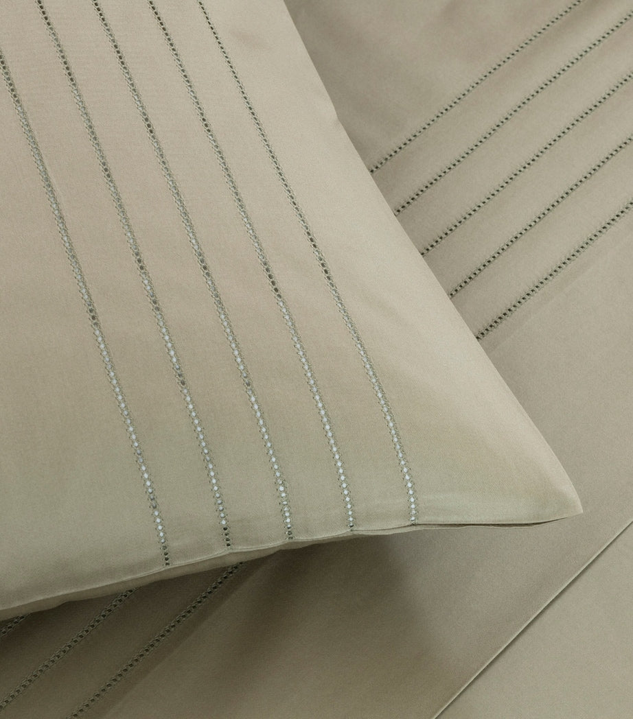 Frette Super King Duvet Cover in Sakura Pink with Oxford Weave - British product