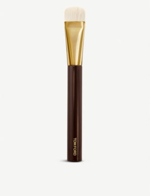 Tom Ford Shade and Illuminate Brush 04 - British product