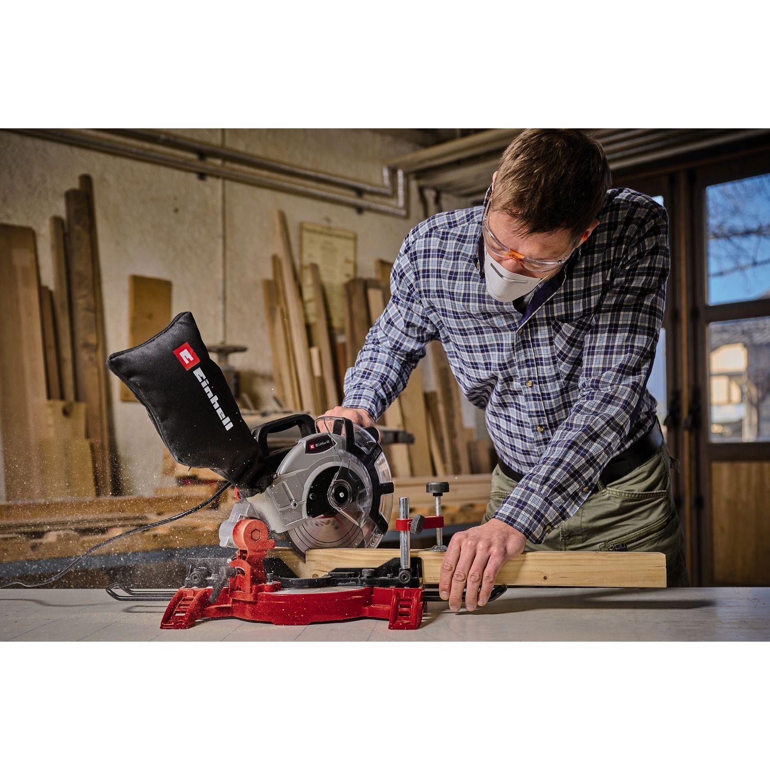 Einhell crosscut mitre saw 1600W 210mm blade, UK version