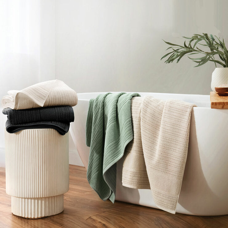 Loftstyle 100% cotton bath sheet in 3 colours 89x178cm, UK version
