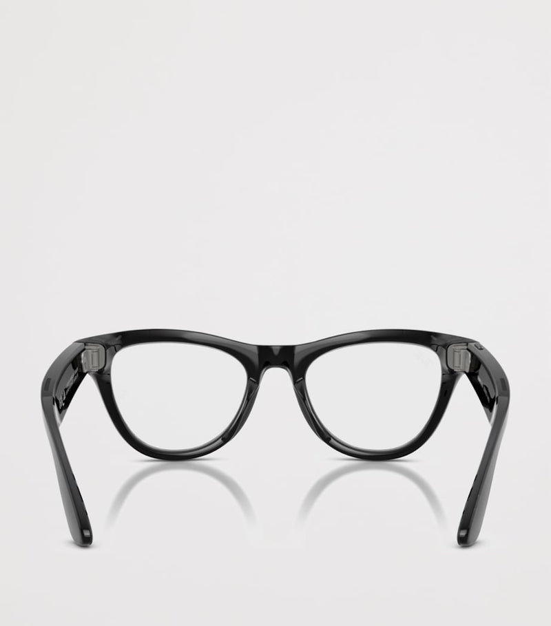 Ray-Ban Meta Smart Skyler sunglasses with camera - British product