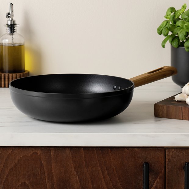 Habitat wood effect non-stick aluminium wok 28cm - British product