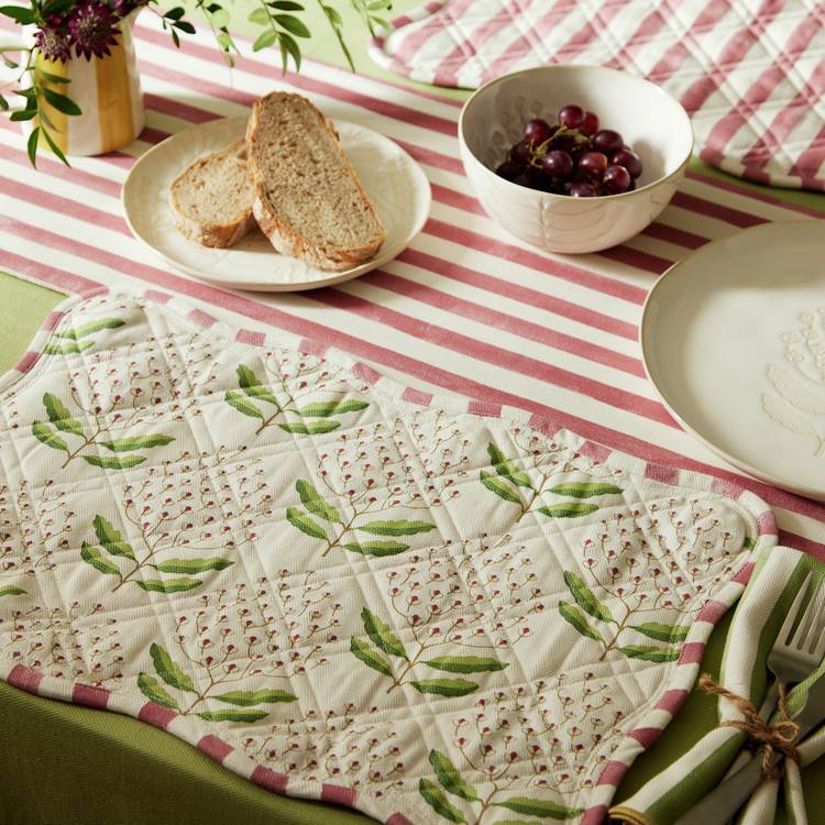 Habitat Bellis placemats 2pk, imported from the UK