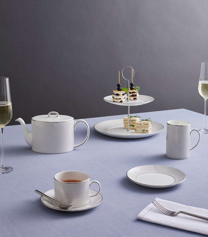 Wedgwood Gio Platinum teapot (British brand)