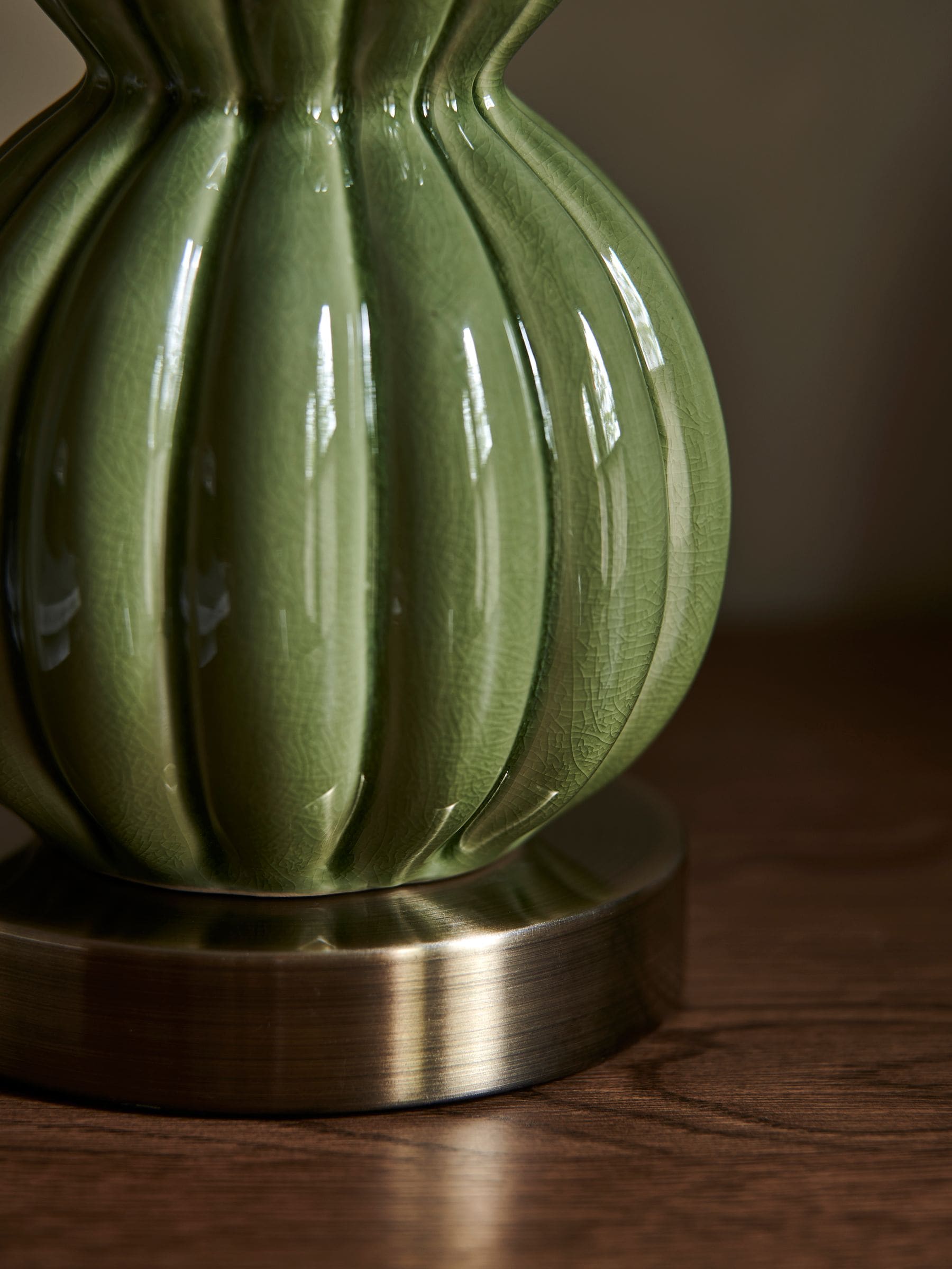 Nina Campbell Green Evelyn Medium table lamp (British brand)