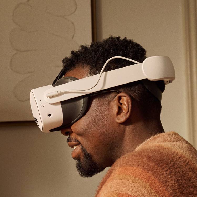 Meta Quest Elite Strap with Battery VR accessory, imported from the UK