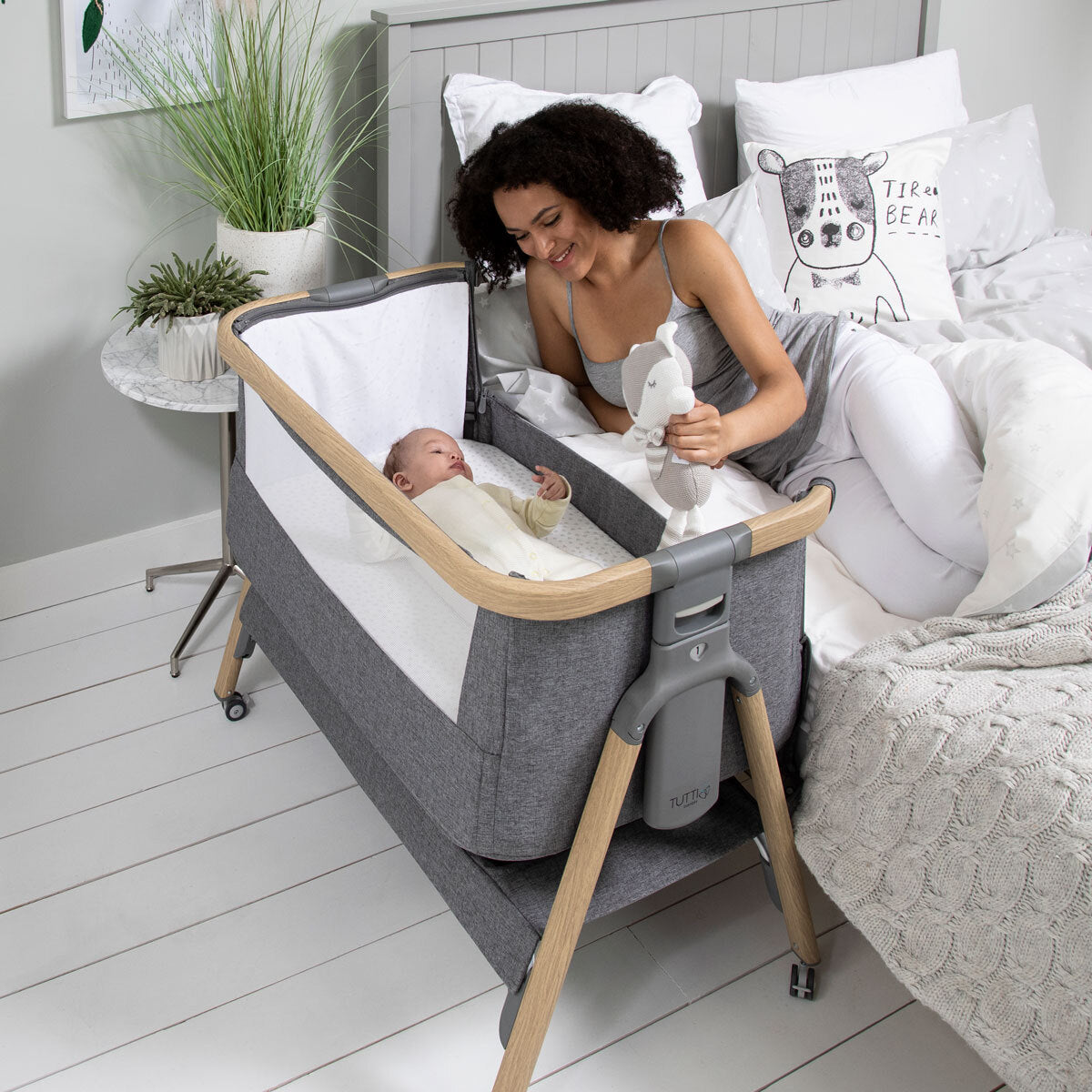 Tutti Bambini CoZee Air Bedside Rocking Crib, Oak & Charcoal GOODS Costco UK