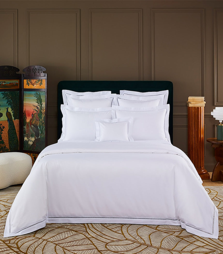 Yves Delorme Colisée Blanc duvet cover 220cm x 260cm (British brand)