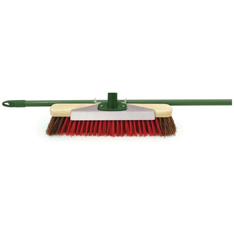 Charles Bentley outdoor broom with metal scraper, UK version