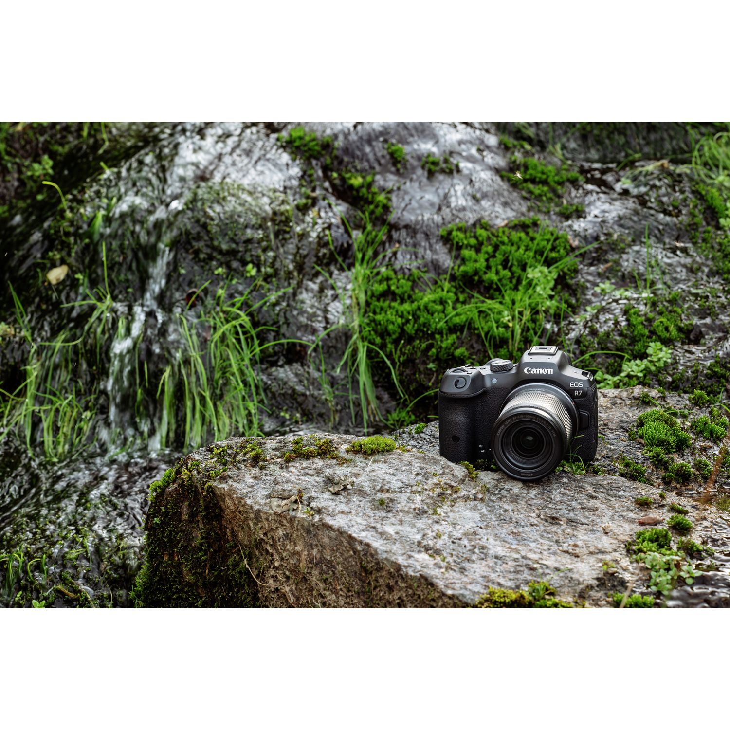 Canon EOS R7 mirrorless camera with 18-150mm lens - British product