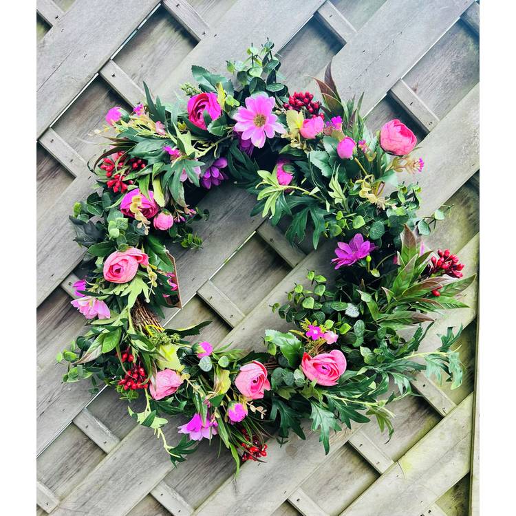 Garden XP artificial summer wreath with fabric flowers and foliage, UK version