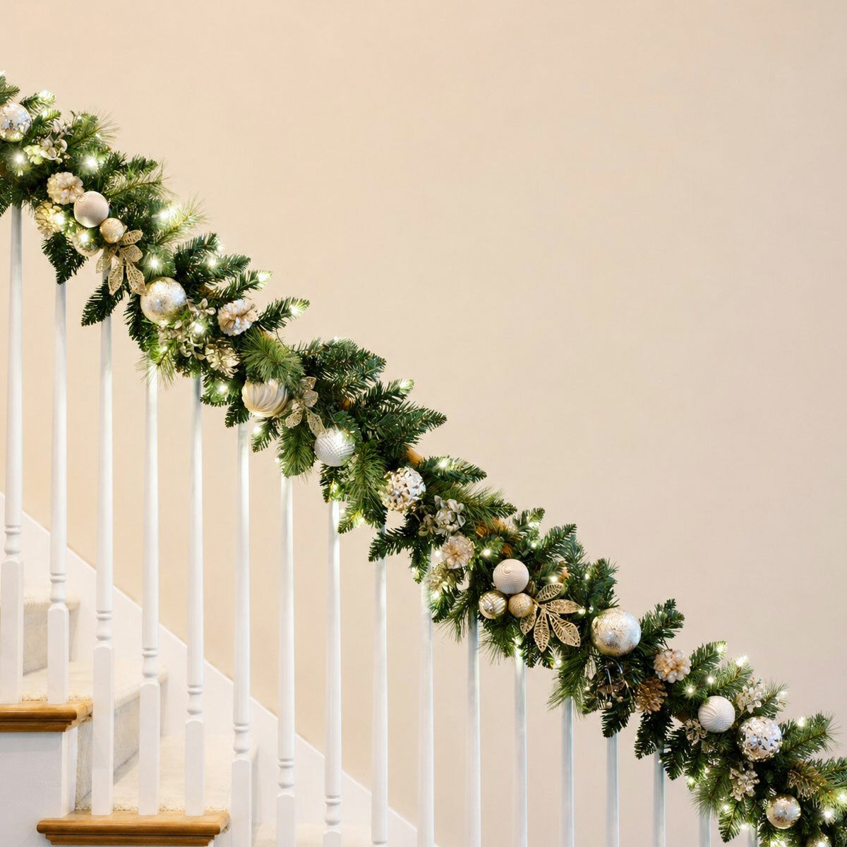 CGH pre-lit Christmas garland 9 ft - British product