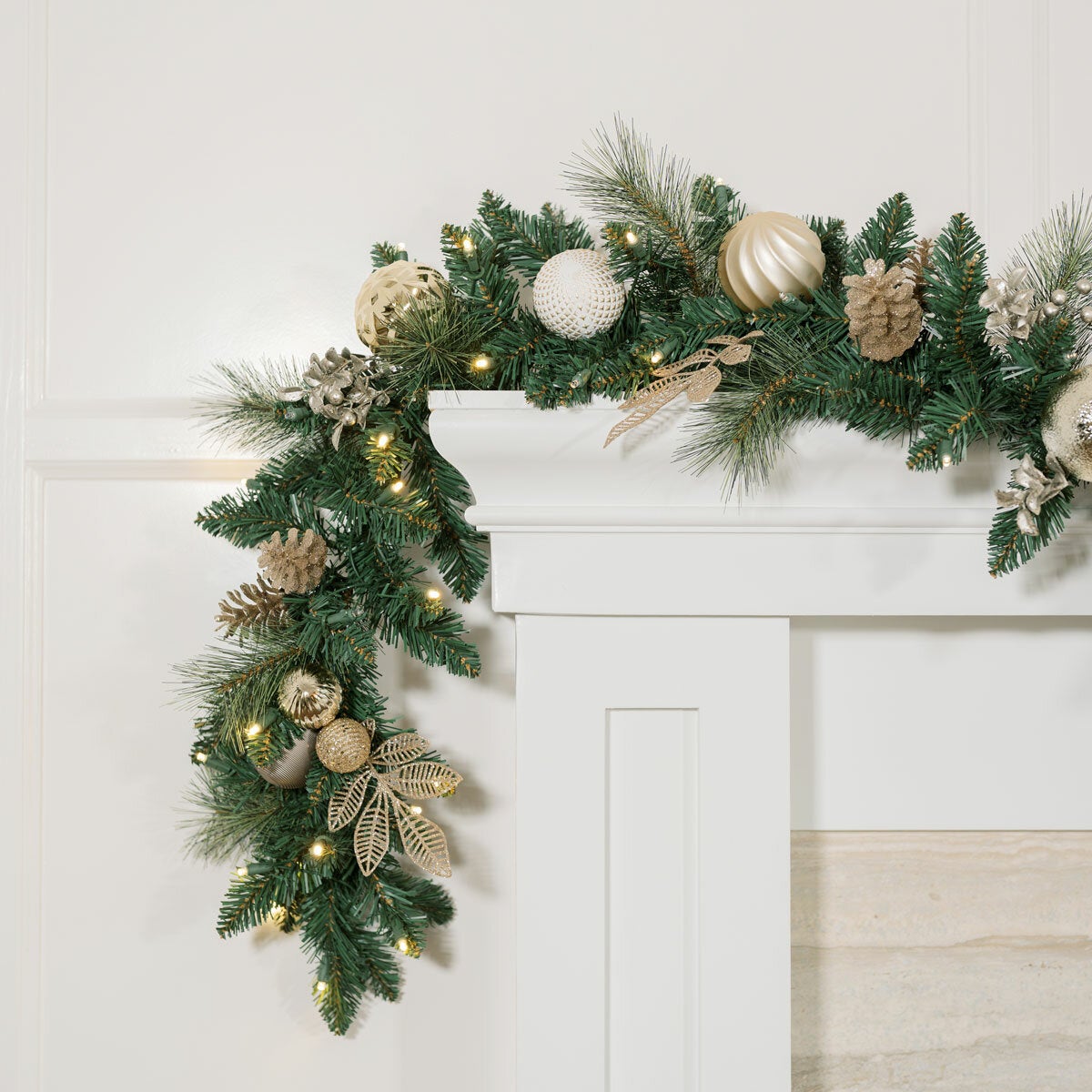 CGH pre-lit Christmas garland 9 ft - British product