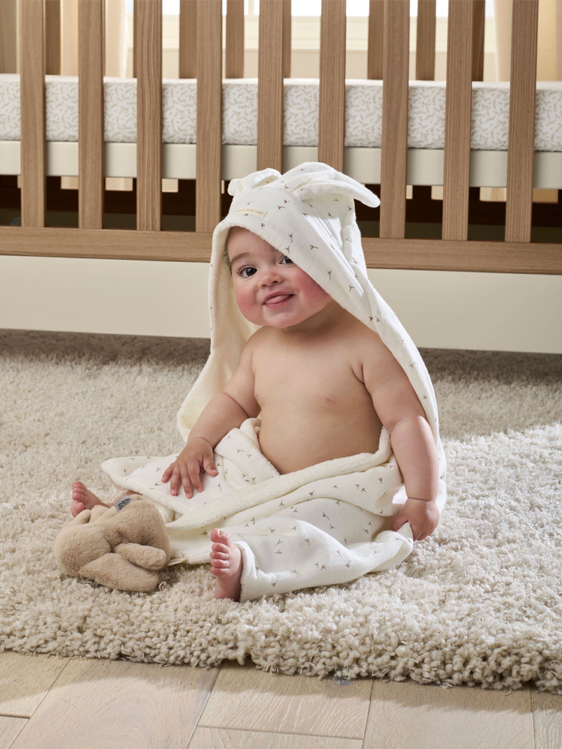 Mamas & Papas cream hooded towel 78x78 cm, imported from the UK