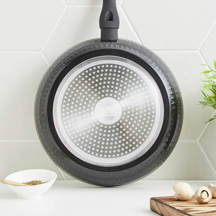 Tower Diamo frying pan 28cm (British brand)
