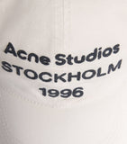 قبعة قطنية بشعار Acne Studios قابلة للتعديل، إصدار المملكة المتحدة