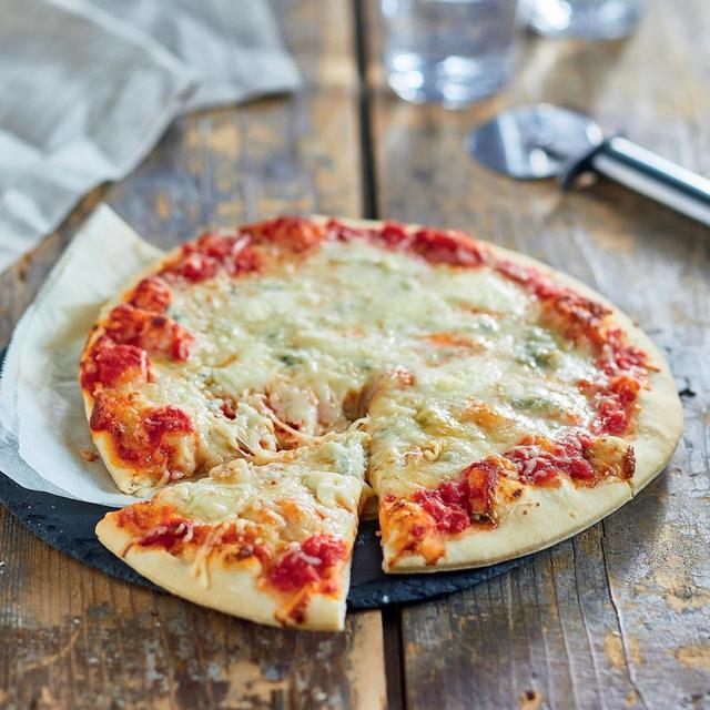 Picard Organic 3 Cheese Pizza   400g GOODS M&S   