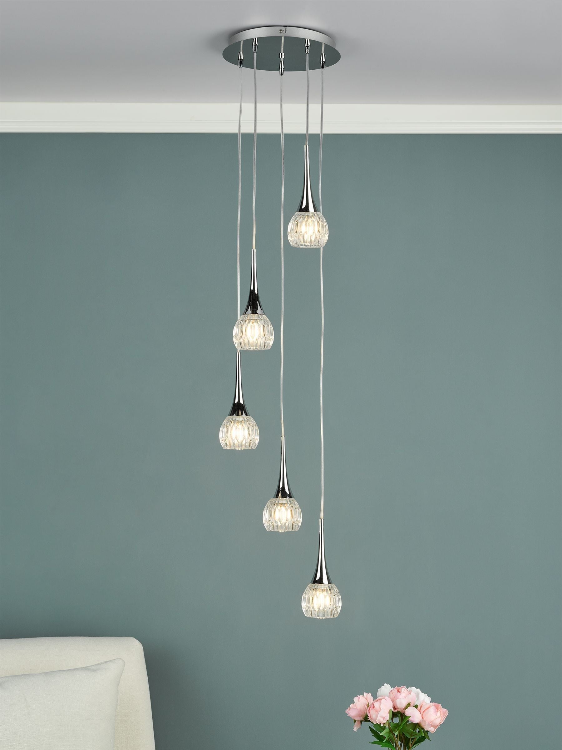 Dar Lighting Lyall قلادة 5 مصابيح ظلال زجاجية مقطوعة، نسخة المملكة المتحدة
