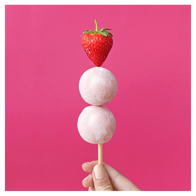 Little Moons Strawberries & Cream Mochi Ice Cream   6 x 32g