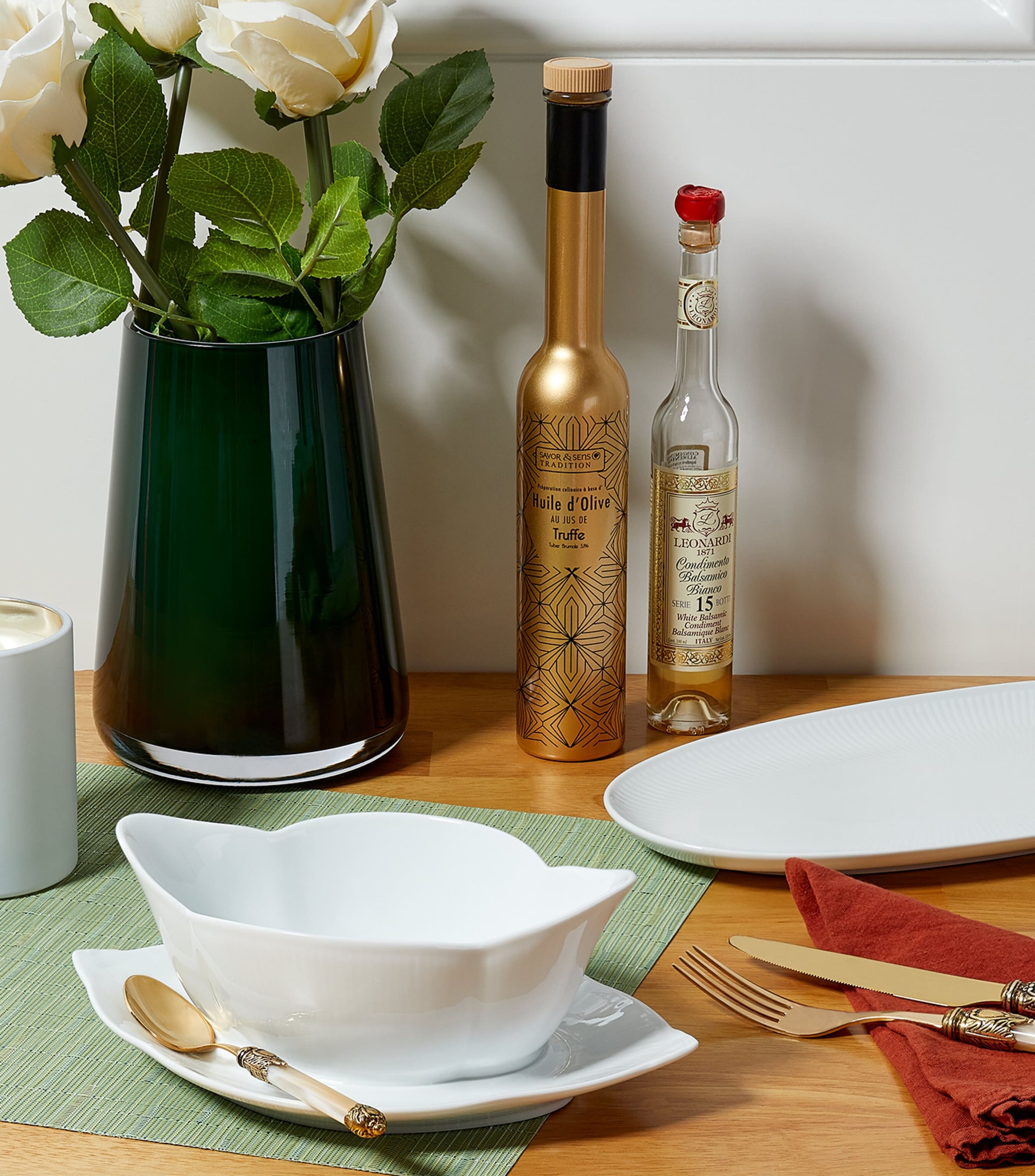Royal Copenhagen white fluted sauce boat 550ml, imported from the UK