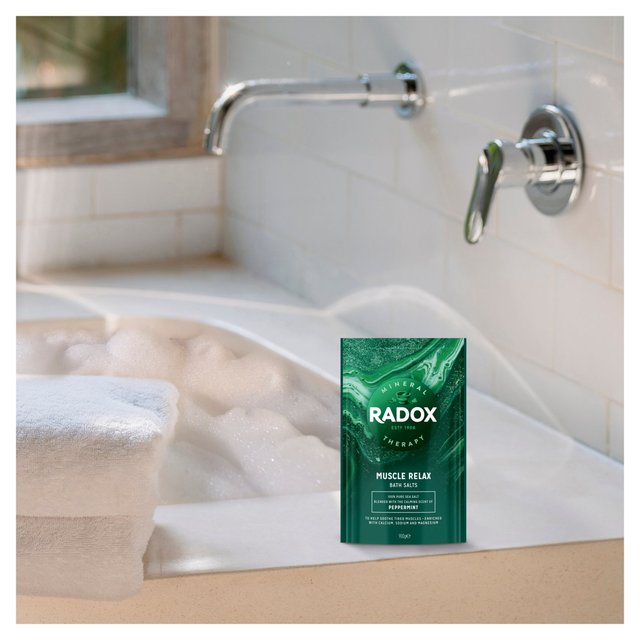 Radox Muscle Relief Bath Salts   900g GOODS M&S   