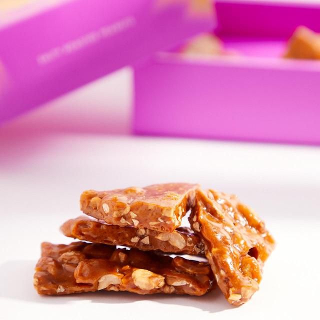 Harvey Nichols Roasted & Salted Peanut Brittle   125g GOODS M&S   